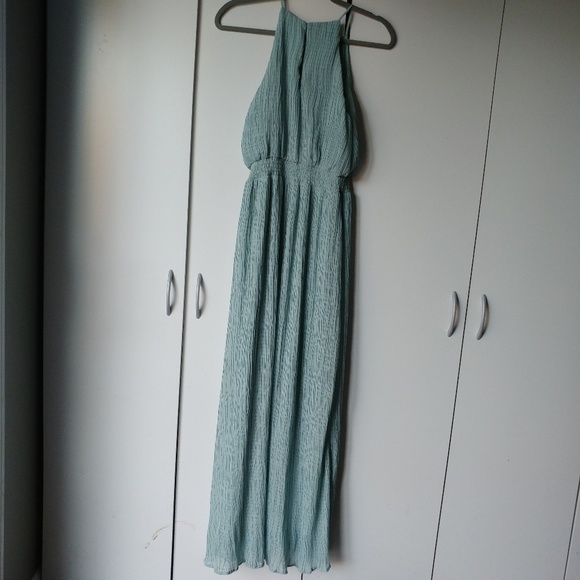ASTR The Label Pleated Maxi Dress Size Small - Picture 3 of 8